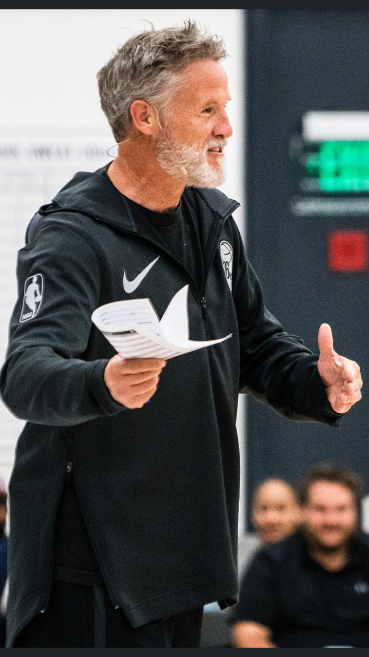 ohwow369: Which one is the hottest NBA Coach???  Top: Brett Brown Middle: Steve Kerr