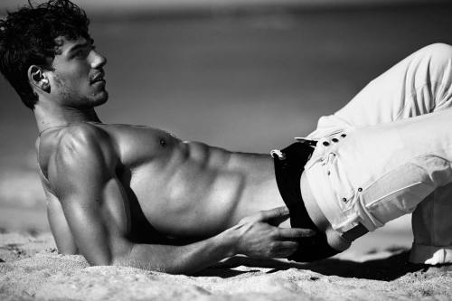 guyswithhotminds:  Mariano Ontanon by Dean Isidro