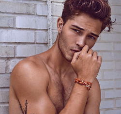 amarfoto:Francisco Lachowski by Greg SwalesGreg’s