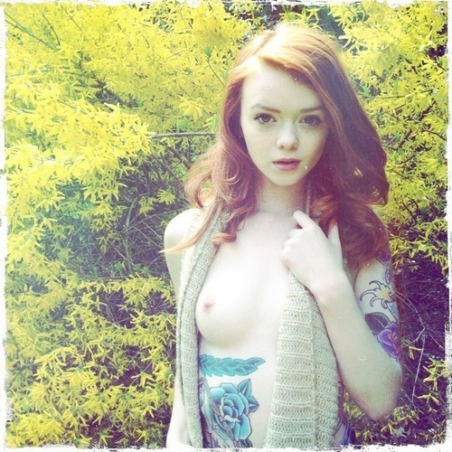 sweet4gingers:  slicktom69:  so innocent and pretty…hello Lass  Looks like a younger