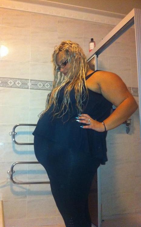 http://supersizebbw.tumblr.com/post/84765747837