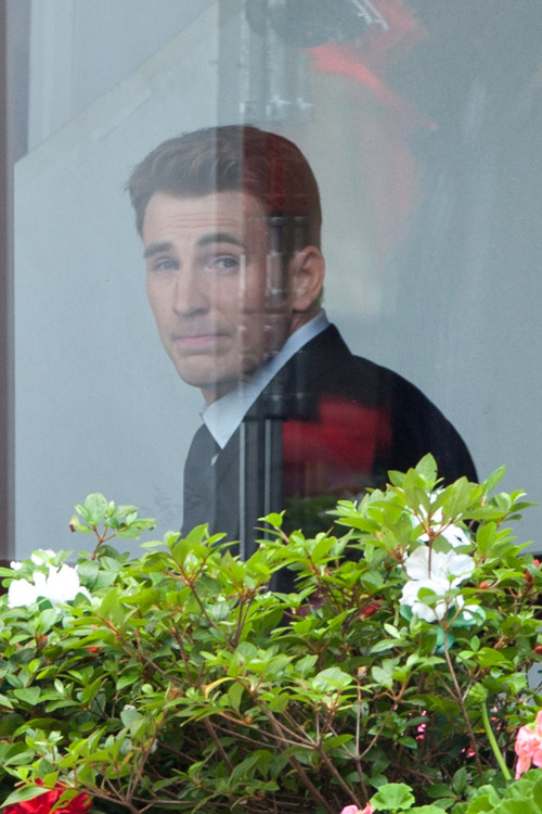 rey-leia: Chris Evans and Emily VanCamp after filming a funeral scene for ‘Captain America: Civil War’ 