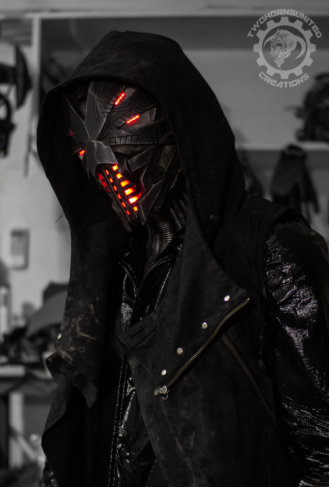 bellatorinmachina:  by twohornsunited - Erebus - Cyberpunk dystopian light up helmet