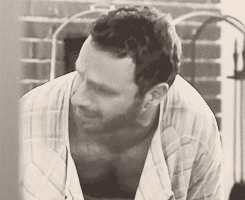 zuzzolek:  The Walking Dead AlphabetP: pain 