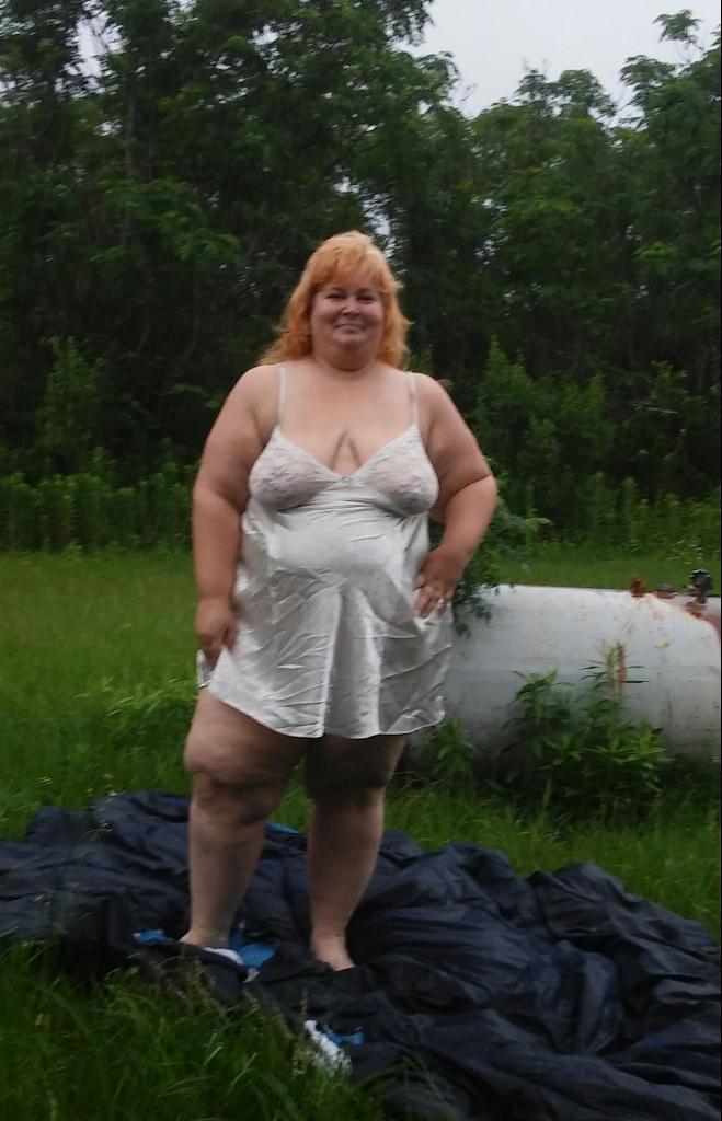 the1andonlyppleasure:  Angela playing in the rain in geogia. reblog if you like what
