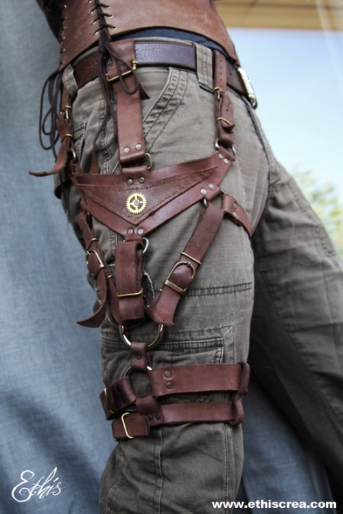 grrrd: steampunkxlove: Steampunk leather harness by Ethis Creations obligatory “CHECK IT, GEAR