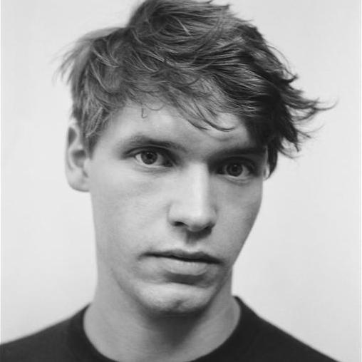 famousnudenaked:  Billy Howle Frontal Nude in Glue (S01EP01)
