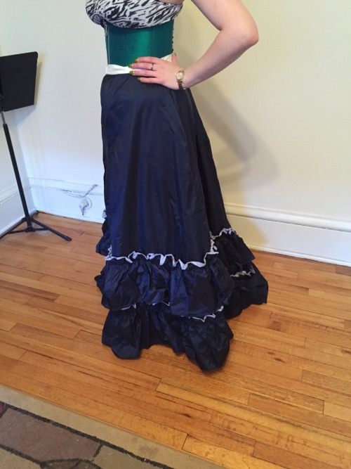 privatepenne: the-fisher-queen: IT CAME!!!!!!! The lovely dress that privatepenne made for me has ar