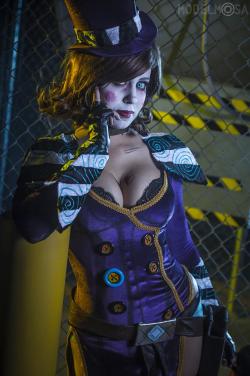 Mad Moxxi Cosplay: Innuendo by Khainsaw 