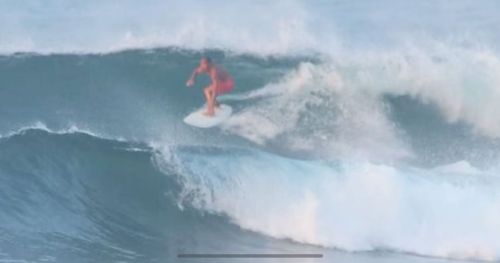 Chris on his 6’3” Floyd Pepper somewhere warm ☀️
.
.
#furrowfloydpepper #furrowsurfcraft @gypsyfisherman photos and video by @walter_k59
https://www.instagram.com/p/Cqa-K-Ppd3Q/?igshid=NGJjMDIxMWI=