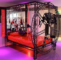 ms-eden-tx:  daddyskinkyelf:  theme of the day - play rooms   I think this would be hard to explain to the in-laws..   Want and need this in my life!