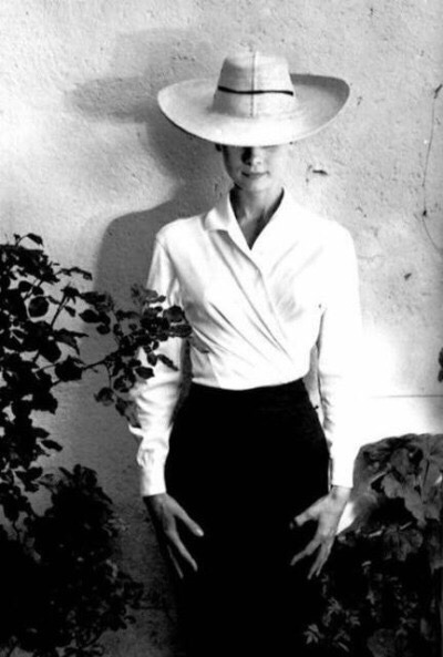 theotreptos: Audrey Hepburn