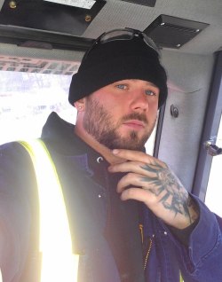 biversbear:  More in my Collection1300 Likes | 1500 Pic Archive | Follow me to see my videos of: Hockey men Truckers Construction men Pigs and subs Follow me at http://biversbear.tumblr.com.