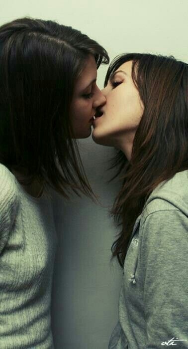 a-violet-femme:  ♥ Lesbian Blog ♥ 