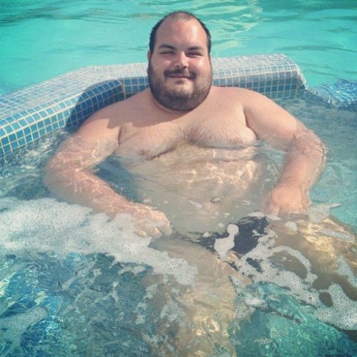 electricunderwear:  inkedfatboy:  chubpornlover:  alguien que me lo regale para mi cumple :P  Nice!  Sexy!