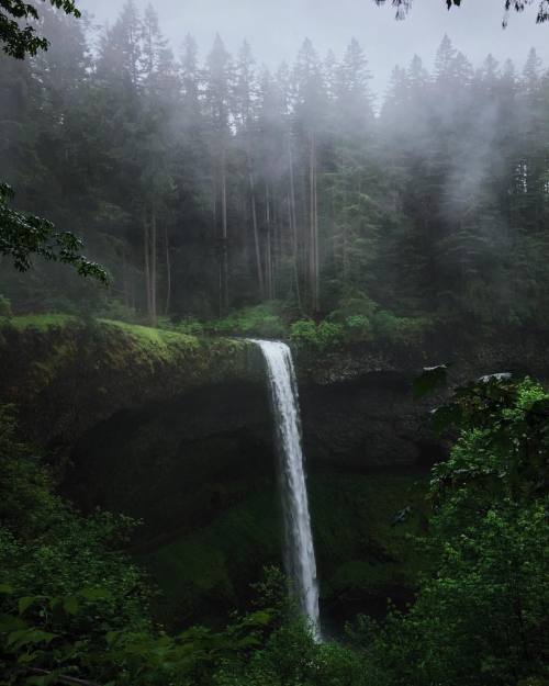 dyspnoeic:Nothing like an afternoon hiking around multiple waterfalls