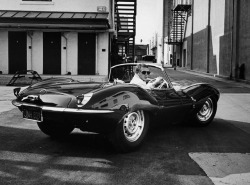 coolkidsofhistory:  Steve McQueen in his Jaguar, 1963