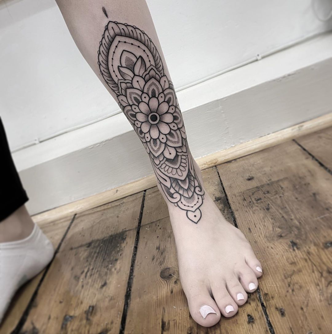 Blackwork wolf and mandala calf piece by @leigh_tattoos at aurora tattoo  studio, Lancaster UK : r/tattoo
