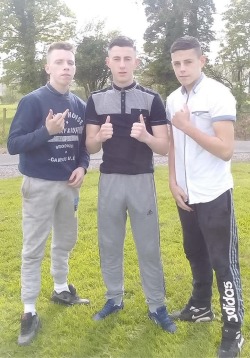 scally69:  Very cute left leg boner in the middle but give me that gorgeous Adidas lad on the right.xxx