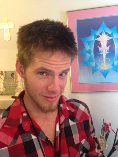 ratethestraight:  Rate John (+15) if you want to see the rest of this guys male form  You rated John and so here is your reward :) 