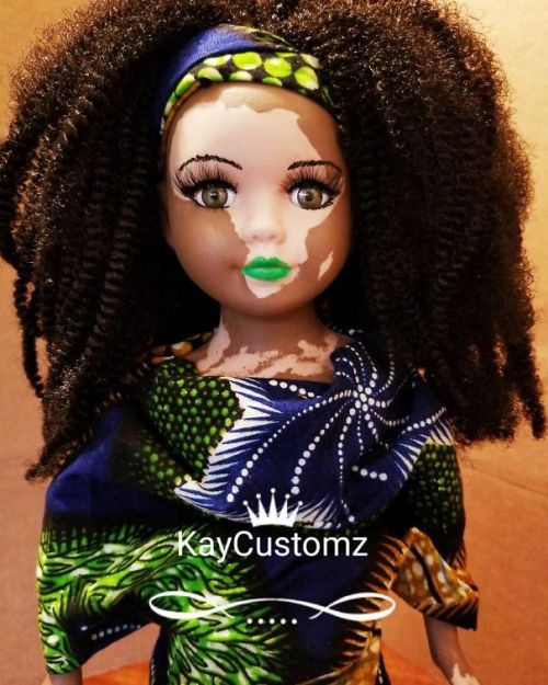 radical-feminsim:ithelpstodream:Kay Black, aka Kay Customz, creates unique custom-made dolls inspire