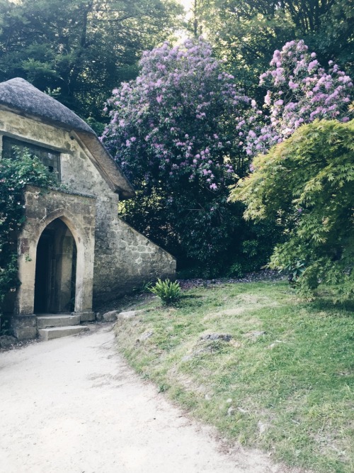 travels-ofadreamer - The Gothic Cottage, Stourhead