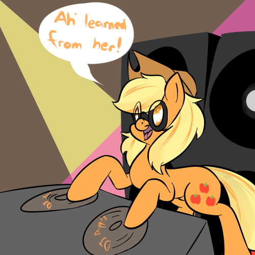applejackasks:  Ah, memories.  owo