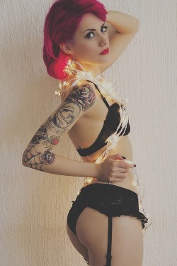 inked-babes-save-the-day:  More @ http://inked-babes-save-the-day.tumblr.com