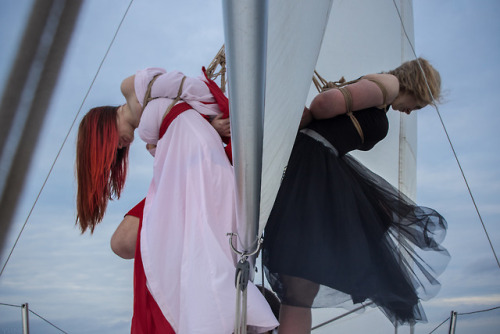 Porn Pics tied-yuno: Yacht, girls, ropes- that’s