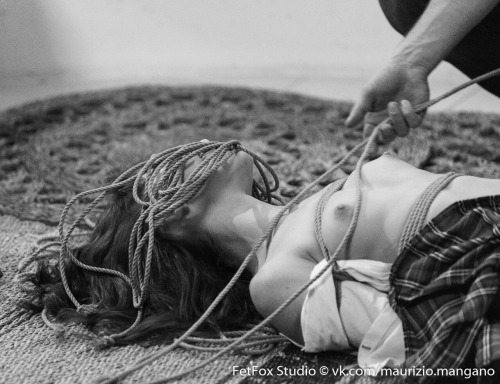 tied-yuno:  Tie me up…close my eyes and open my soul with rope only…