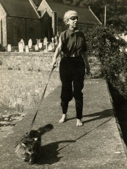 iehudit:claude cahun & cats