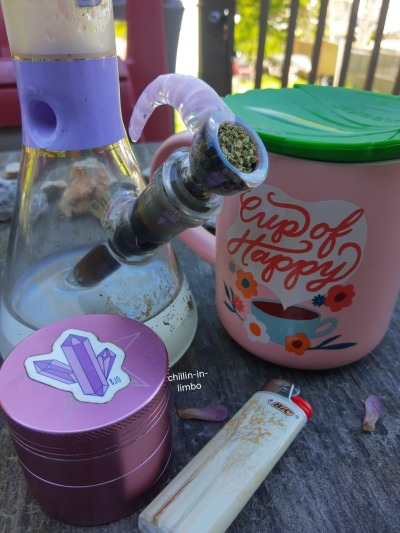 Porn Pics chillin-in-limbo:Tea and Weed 🌿💨☕