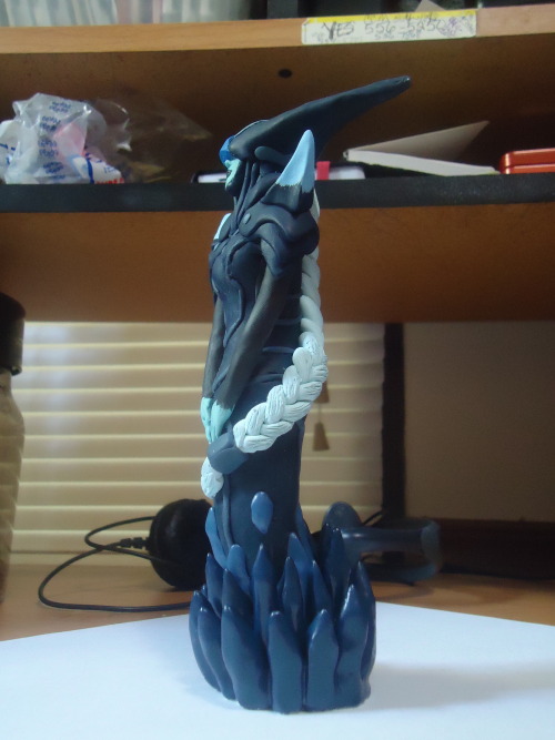 poisoneddonut: Just finished my model of Lissandra. She’s the 113 champion released in League 