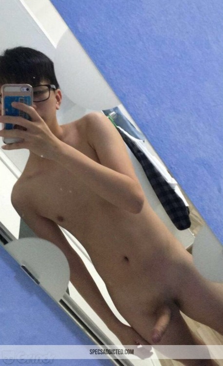 sg-twinkboi: dolphinbaby076: sglocalgay: specsforaddicted: sgboysogood: Aaron from Singapore www.sp