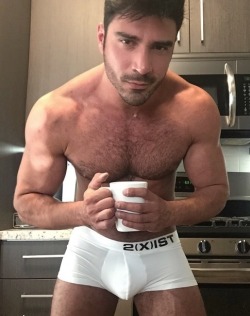 furrypty:  http://furrypty.tumblr.com/ – a blog to indulge your senses with the beauty of male shapes.