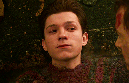 zolomans:“I’m sorry.”  IM SCREAMING