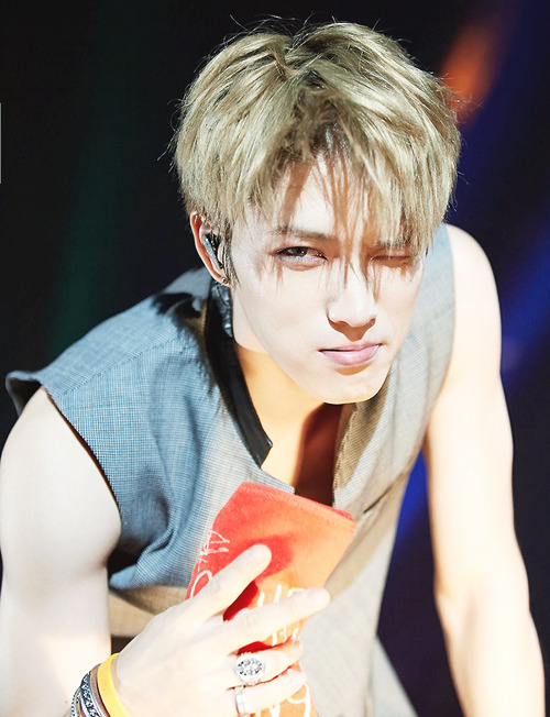 cassieaktf:  Kim Jaejoong finally mastered the art of winking ~(＾◇^)/ 
