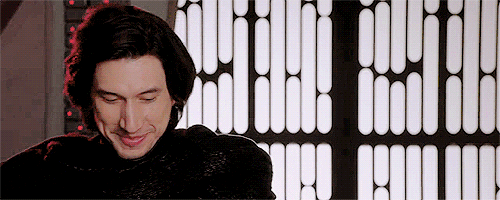sithkylor:Kylo Ren vs. Matt the radar technician smiles