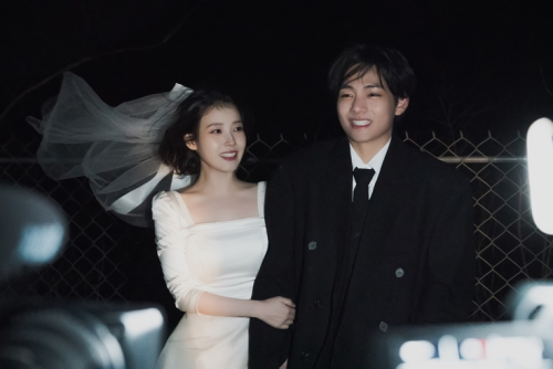 240124 - 'love Wins All' Mv Behind The Scenes Melon Exclusive Photos