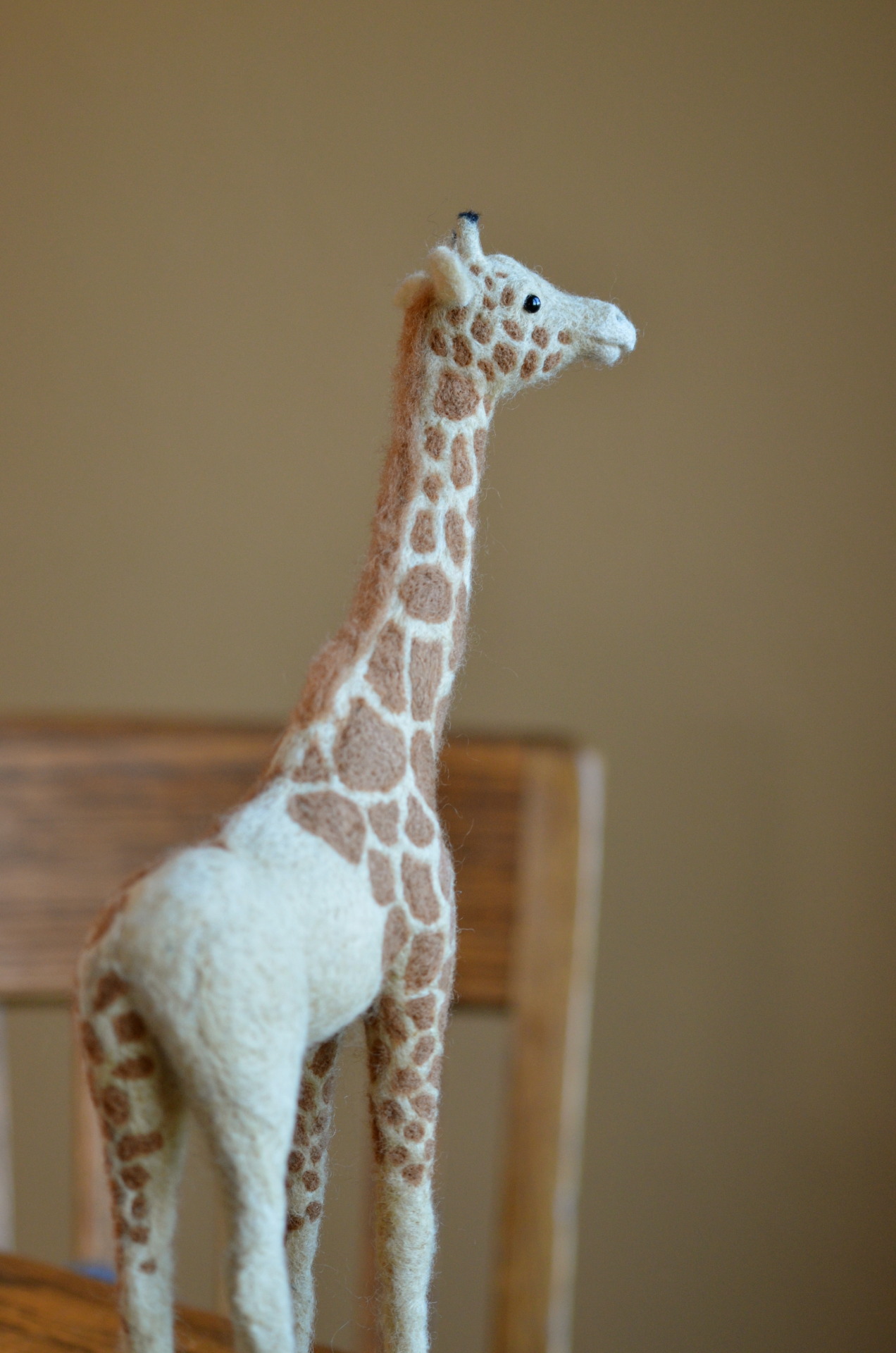 bearcreekfelting:  Needle Felting a Giraffe by Teresa Perleberg bearcreekfelting.com