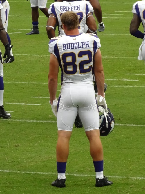 Kyle Rudolph, Minnesota Vikings adult photos