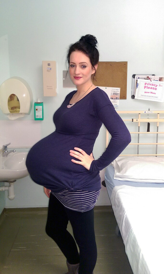 Pregnant Womens In Nice Tight Dresses :)