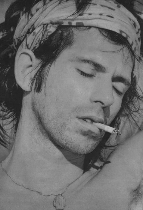 shirtlesskeith:  fuck ass yes I love this pic so much bc u can see every detail in