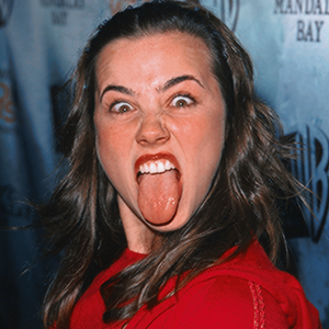 linda cardellini iconsjust like or reblog if you use/save