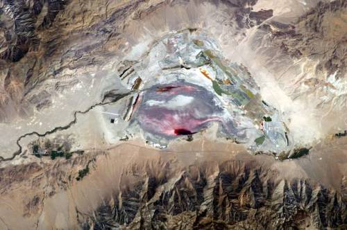 Owens “Lake”15,000 years ago, huge glaciers carved great valleys through California’s Sierra Nevada 