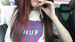 marybriannna:  lone-memory:  shawtynug:  marybriannna:  Blunt earlier💨  Babe 😍  &gt;more here  No, not more. Gtfo my photo.