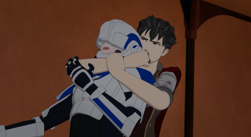 bloodraven55:Qrow chose violence and I support him 