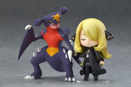 pika-chu:Extra photos of the PokemonCenter exclusive nendoroid, Cynthia!