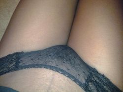 dirtyymindofagoodgirll:  Arent my panties cute?   Very nice