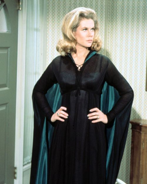 swdwservice: fuckyeahangrywomen: Elizabeth Montgomery ok, you know that I can simply snap my fingers